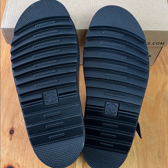 Sale! 🖤Size 8 - NWT: DR. MARTENS - Women's VOSS II Sandals - Picture 11 of 15